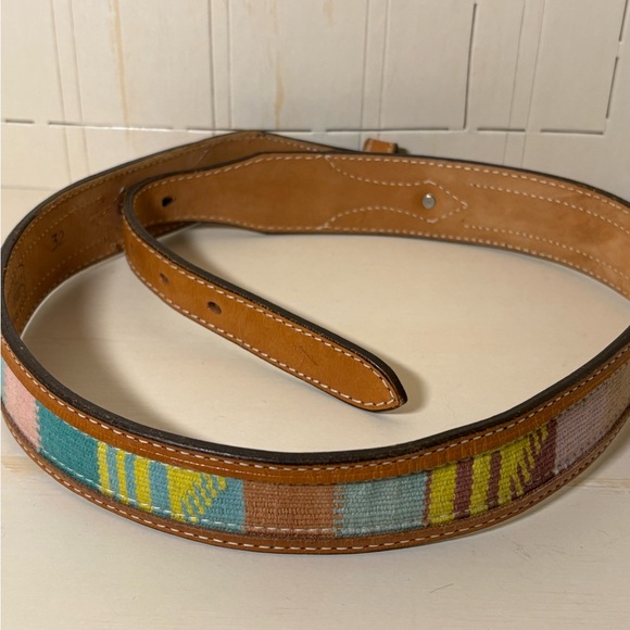 Circle of Yoakum beautiful belt size 32. - Picture 2 of 5